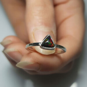 انگشتر اوپال سیاه