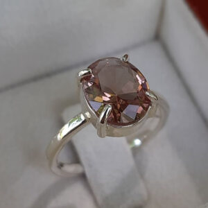 انگشتر دستساز الکساندریت به همراه قابلیت تغییر زنگ (A.1145)