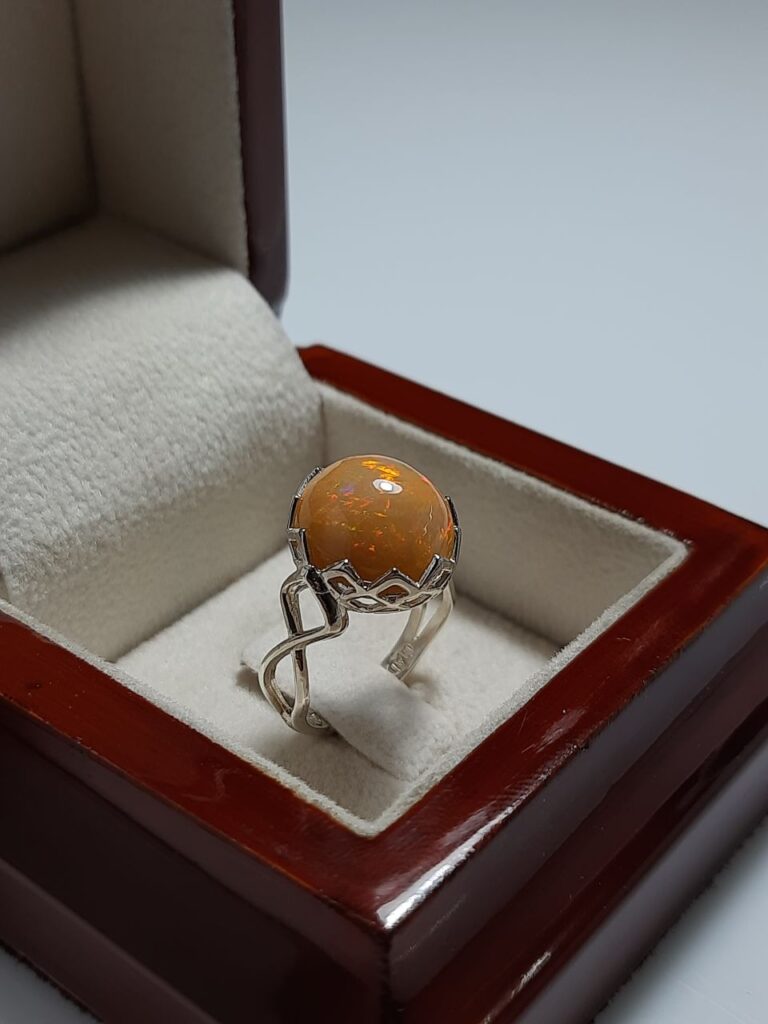 انگشتر اوپال اتیوپی طبیعی به همراه درخشش فوق العاده (A.1194)