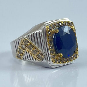 انگشتر نقره به همراه نگین یاقوت کبود {کد:AMP.12}